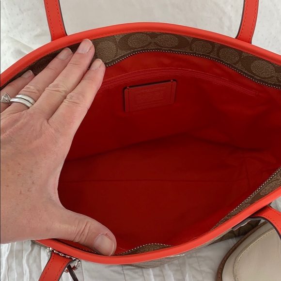 NWT Coach tote - Picture 5 of 8